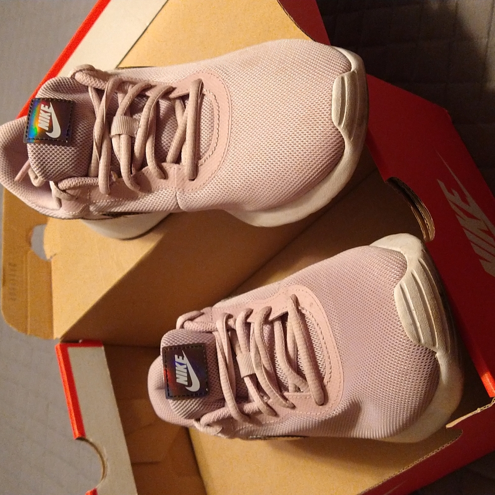 Women Plum Color Nike Gym Shoe Size 9